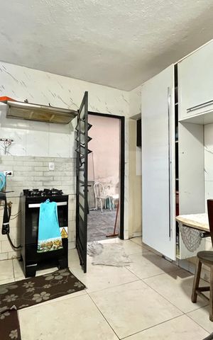 Casa à venda com 100m², 3 quartos e 1 vaga Casa à venda com 100m², 3 quartos e 1 vagaCozinha