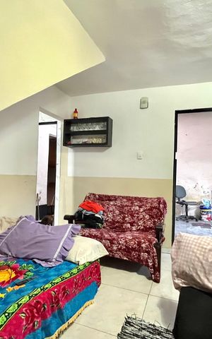 Casa à venda com 100m², 3 quartos e 1 vaga Casa à venda com 100m², 3 quartos e 1 vagaSala