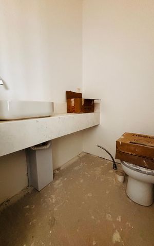 Apartamento à venda com 175m², 3 quartos e 3 vagas Apartamento à venda com 175m², 3 quartos e 3 vagasLavabo