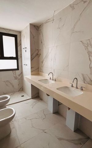 Apartamento à venda com 175m², 3 quartos e 3 vagas Apartamento à venda com 175m², 3 quartos e 3 vagasBanheiro suíte 1