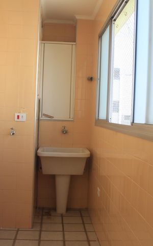 Apartamento à venda com 82m², 2 quartos e 1 vagaÁrea de Serviço