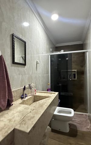 Casa de condomínio à venda com 209m², 3 quartos e 2 vagas Casa de condomínio à venda com 209m², 3 quartos e 2 vagasBanheiro