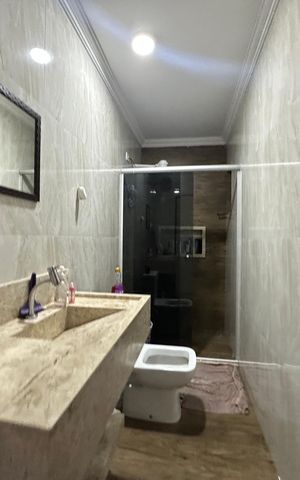 Casa de condomínio à venda com 209m², 3 quartos e 2 vagas Casa de condomínio à venda com 209m², 3 quartos e 2 vagasBanheiro