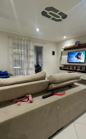 Casa de condomínio à venda com 209m², 3 quartos e 2 vagas Casa de condomínio à venda com 209m², 3 quartos e 2 vagasSala