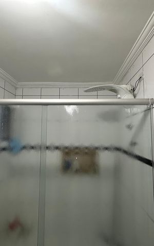 Casa de condomínio à venda com 209m², 3 quartos e 2 vagas Casa de condomínio à venda com 209m², 3 quartos e 2 vagasBanheiro da Suíte