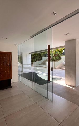 Apartamento à venda com 130m², 3 quartos e 2 vagas Apartamento à venda com 130m², 3 quartos e 2 vagasPortaria