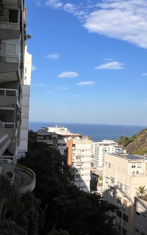 Apartamento à venda com 130m², 3 quartos e 2 vagas Apartamento à venda com 130m², 3 quartos e 2 vagasVista