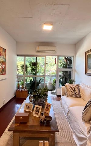 Apartamento à venda com 130m², 3 quartos e 2 vagas Apartamento à venda com 130m², 3 quartos e 2 vagasSala