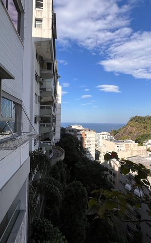 Apartamento à venda com 130m², 3 quartos e 2 vagas Apartamento à venda com 130m², 3 quartos e 2 vagasVaranda da sala