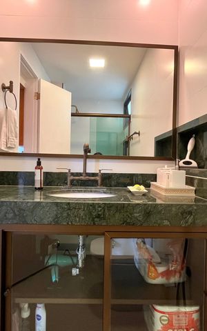 Apartamento à venda com 130m², 3 quartos e 2 vagas Apartamento à venda com 130m², 3 quartos e 2 vagasBanheiro da Suíte
