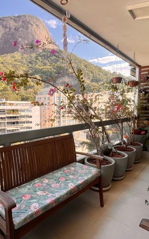 Apartamento à venda com 130m², 3 quartos e 2 vagas Apartamento à venda com 130m², 3 quartos e 2 vagasVaranda