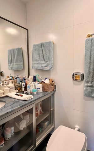 Apartamento à venda com 130m², 3 quartos e 2 vagas Apartamento à venda com 130m², 3 quartos e 2 vagasBanheiro social
