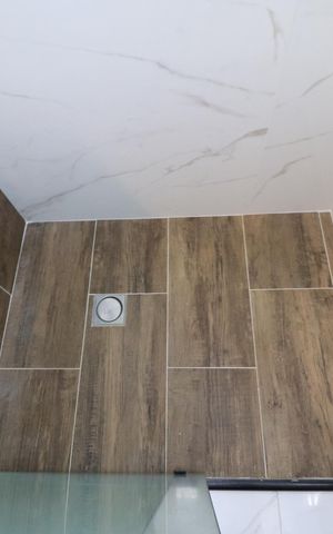 Casa para alugar com 140m², 3 quartos e 2 vagasBanheiro suite 1