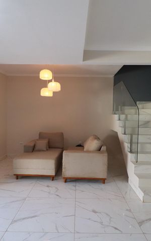 Casa para alugar com 140m², 3 quartos e 2 vagasSala