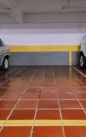 Apartamento à venda com 194m², 4 quartos e 3 vagas Apartamento à venda com 194m², 4 quartos e 3 vagasGaragem