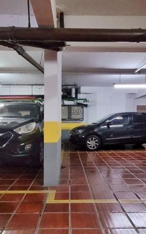 Apartamento à venda com 194m², 4 quartos e 3 vagas Apartamento à venda com 194m², 4 quartos e 3 vagasGaragem