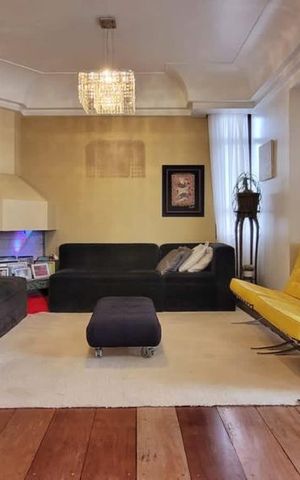 Apartamento à venda com 194m², 4 quartos e 3 vagas Apartamento à venda com 194m², 4 quartos e 3 vagasSala