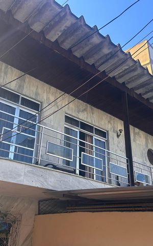 Casa à venda com 592m², 5 quartos e 4 vagas Casa à venda com 592m², 5 quartos e 4 vagasÁrea externa