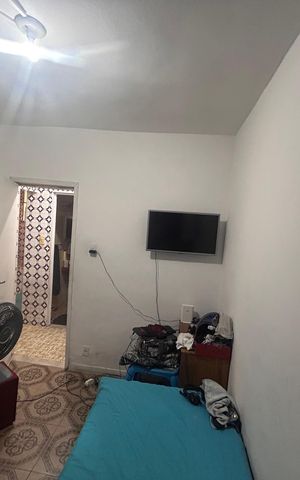 Casa à venda com 592m², 5 quartos e 4 vagas Casa à venda com 592m², 5 quartos e 4 vagasQuarto