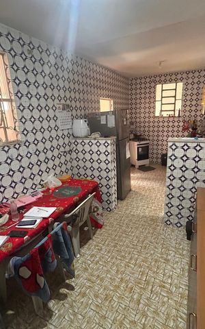 Casa à venda com 592m², 5 quartos e 4 vagas Casa à venda com 592m², 5 quartos e 4 vagasCozinha