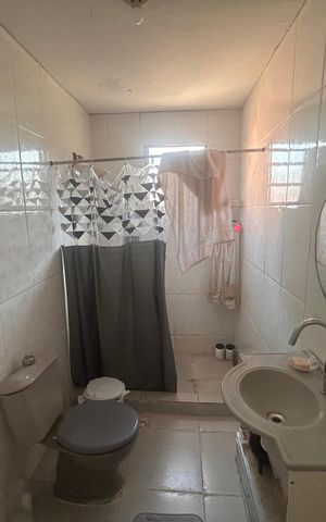 Casa à venda com 592m², 5 quartos e 4 vagas Casa à venda com 592m², 5 quartos e 4 vagasBanheiro