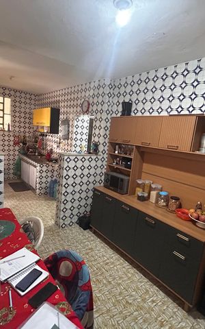 Casa à venda com 592m², 5 quartos e 4 vagas Casa à venda com 592m², 5 quartos e 4 vagasCozinha
