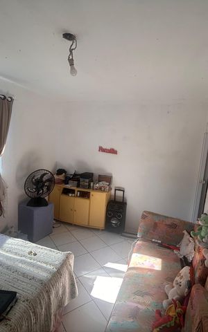 Casa à venda com 592m², 5 quartos e 4 vagas Casa à venda com 592m², 5 quartos e 4 vagasQuarto