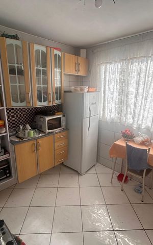 Casa à venda com 592m², 5 quartos e 4 vagas Casa à venda com 592m², 5 quartos e 4 vagasCozinha