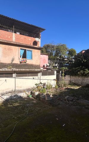 Casa à venda com 592m², 5 quartos e 4 vagas Casa à venda com 592m², 5 quartos e 4 vagasÁrea externa