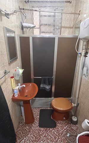 Casa à venda com 592m², 5 quartos e 4 vagas Casa à venda com 592m², 5 quartos e 4 vagasBanheiro