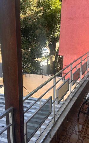 Casa à venda com 592m², 5 quartos e 4 vagas Casa à venda com 592m², 5 quartos e 4 vagasÁrea externa