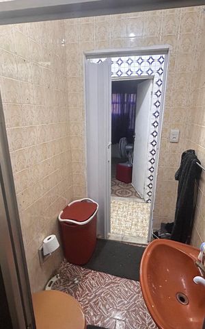 Casa à venda com 592m², 5 quartos e 4 vagas Casa à venda com 592m², 5 quartos e 4 vagasBanheiro