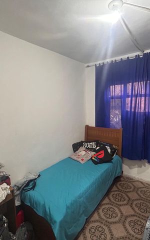 Casa à venda com 592m², 5 quartos e 4 vagas Casa à venda com 592m², 5 quartos e 4 vagasQuarto