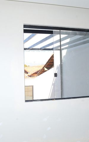 Casa à venda com 180m², 2 quartos e 3 vagasSala