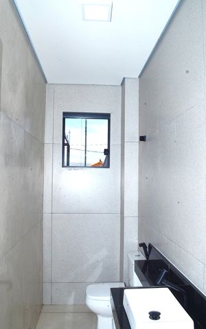 Casa à venda com 243m², 3 quartos e 4 vagasBanheiro 1