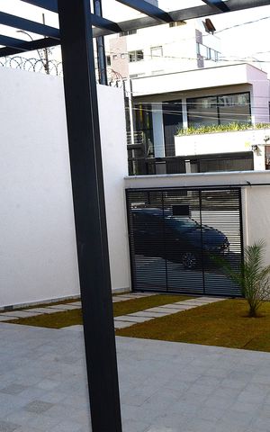 Casa à venda com 243m², 3 quartos e 4 vagasÁrea externa