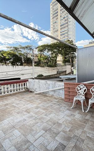 Casa à venda com 138m², 2 quartos e 2 vagasSacada Quarto 1
