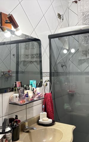 Casa à venda com 138m², 2 quartos e 2 vagasBanheiro
