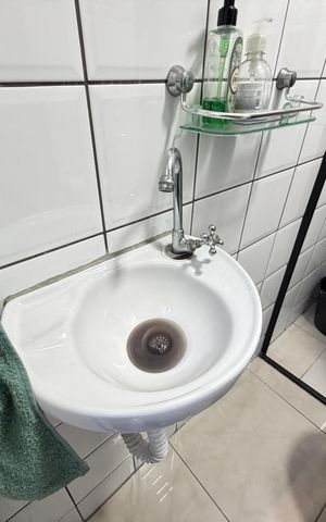 Casa à venda com 138m², 2 quartos e 2 vagasBanheiro