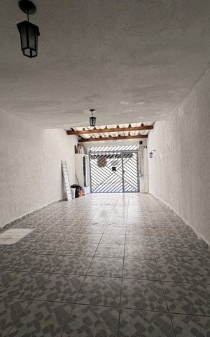 Casa à venda com 138m², 2 quartos e 2 vagasGaragem