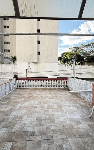 Casa à venda com 138m², 2 quartos e 2 vagasSacada Quarto 1