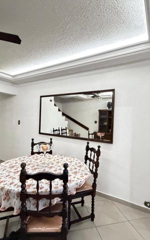 Casa à venda com 138m², 2 quartos e 2 vagasCozinha