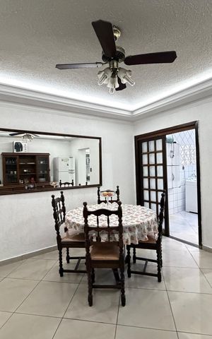 Casa à venda com 138m², 2 quartos e 2 vagasCozinha