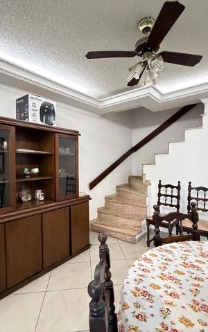 Casa à venda com 138m², 2 quartos e 2 vagasCozinha
