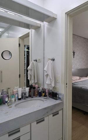 Casa à venda com 264m², 3 quartos e 3 vagas Casa à venda com 264m², 3 quartos e 3 vagasBanheiro suíte 1
