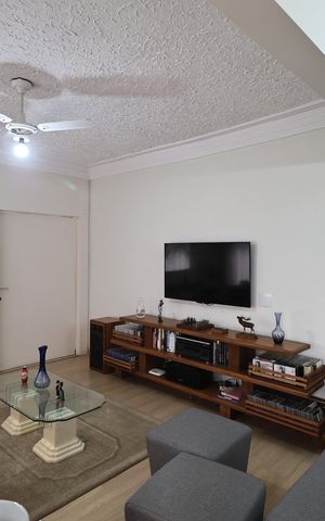 Casa à venda com 264m², 3 quartos e 3 vagas Casa à venda com 264m², 3 quartos e 3 vagasSala