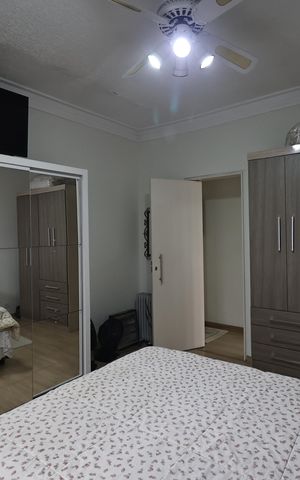 Casa à venda com 264m², 3 quartos e 3 vagas Casa à venda com 264m², 3 quartos e 3 vagasQuarto 1