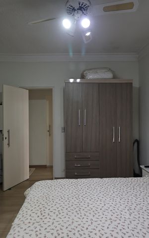 Casa à venda com 264m², 3 quartos e 3 vagas Casa à venda com 264m², 3 quartos e 3 vagasQuarto 1