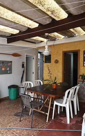 Casa à venda com 264m², 3 quartos e 3 vagas Casa à venda com 264m², 3 quartos e 3 vagasQuintal