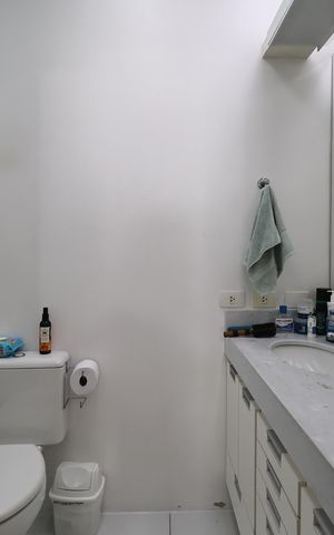 Casa à venda com 264m², 3 quartos e 3 vagas Casa à venda com 264m², 3 quartos e 3 vagasBanheiro suíte 1
